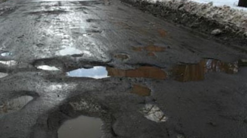 Большинство оренбуржцев не верит в скорый ремонт автодорог